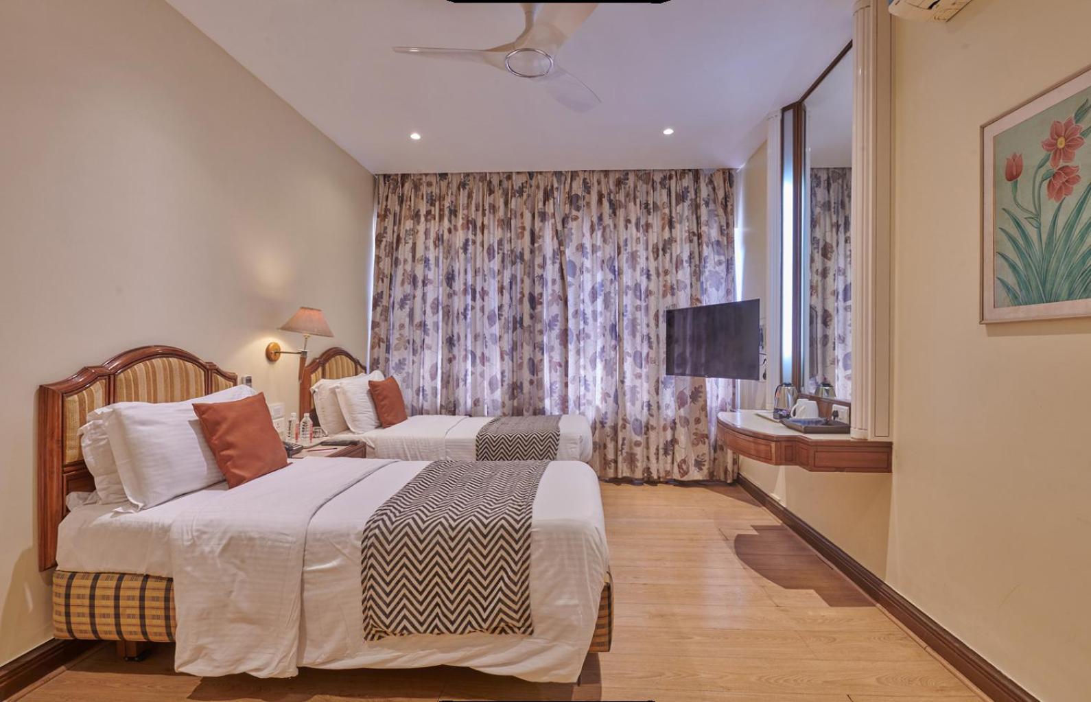 Regent Hotel Andheri Mumbai Exterior photo